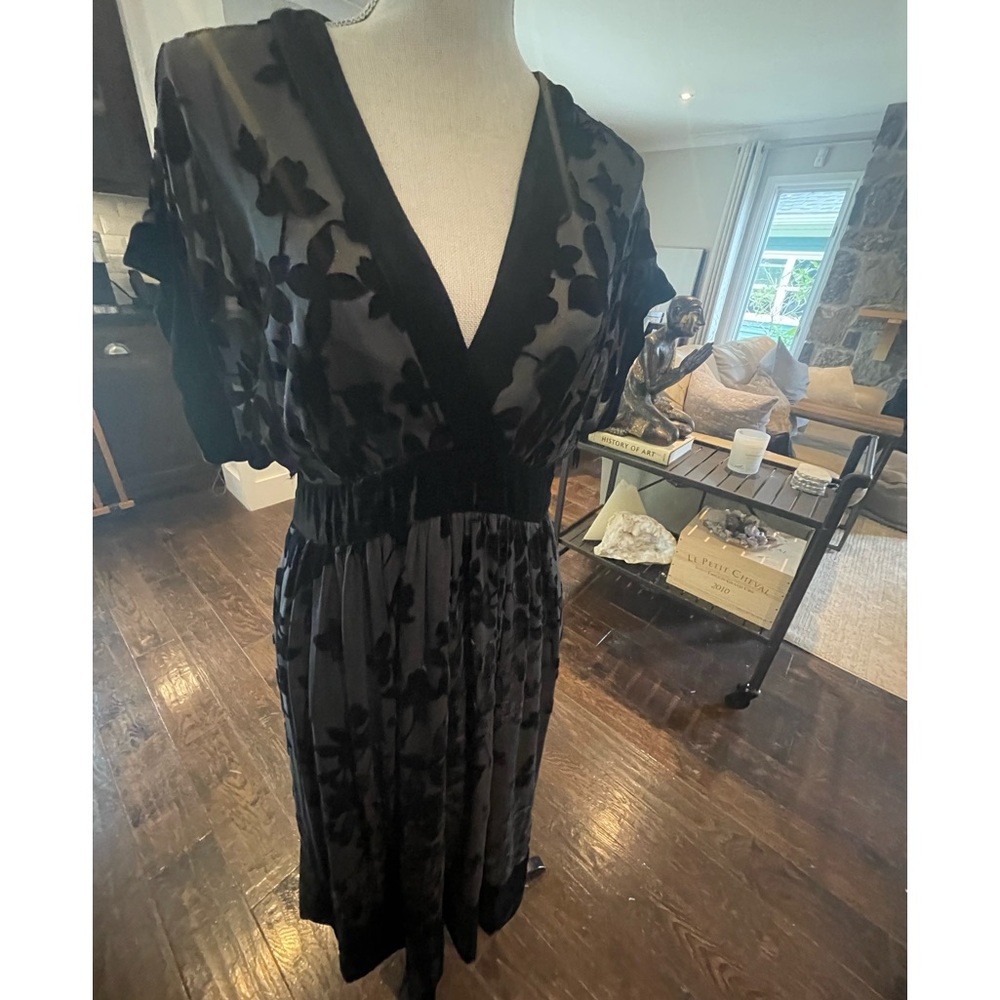 Gorgeous elegant BCBG dress